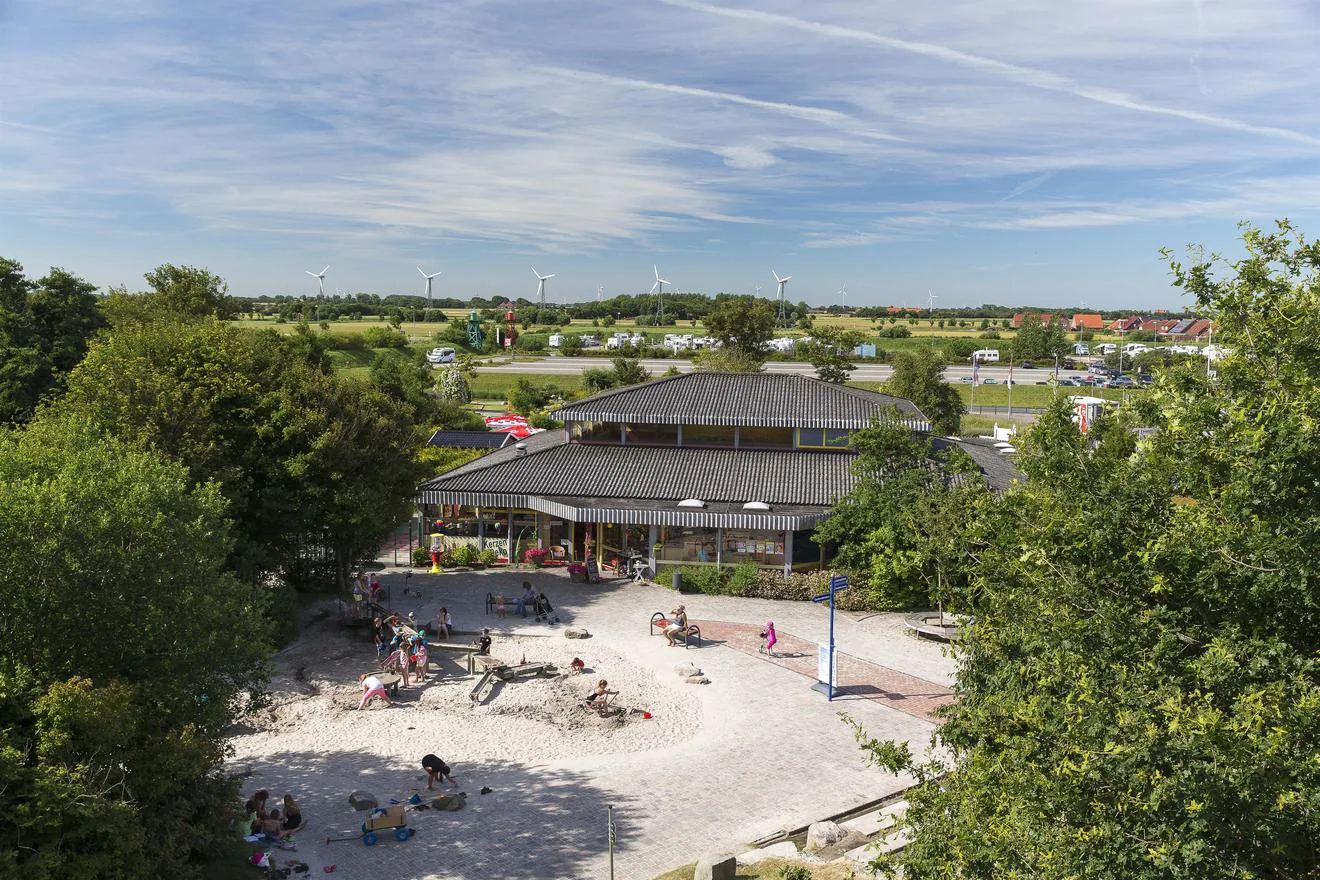 Kinderspielhaus in Norddeich auf und rund um Groot Plaats